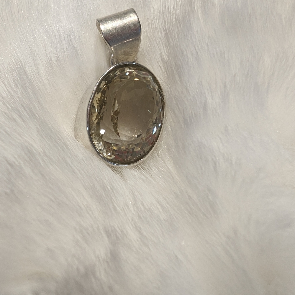 Topaz stone pendant